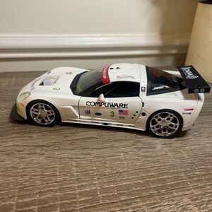 2005 Chevrolet Corvette C6-R #3 Olivier Beretta - Oliver Gavin "Compuware" White